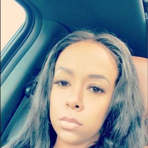 Meet your Posher, Aisha